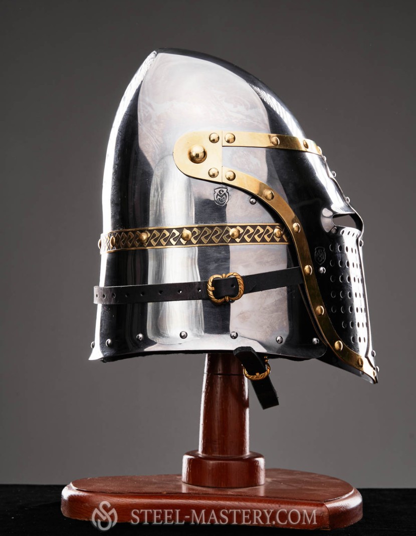 Helmet with lifting visor for SCA photo made by Steel-mastery.com