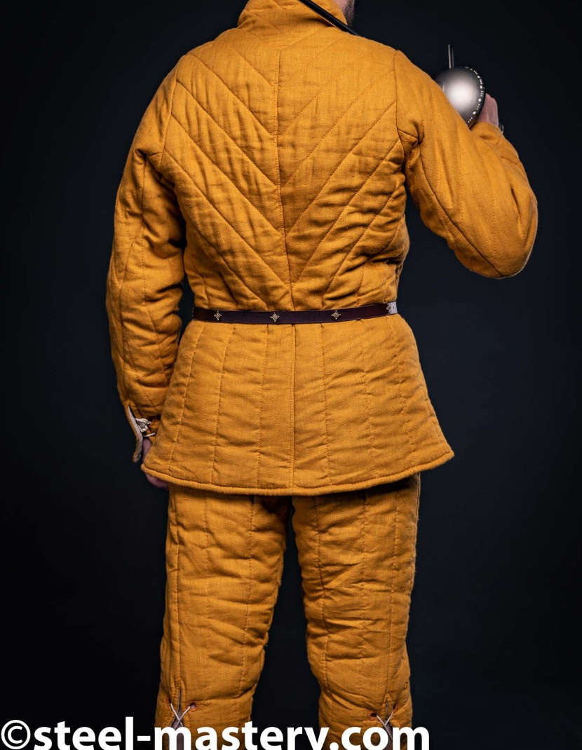 GAMBESON AND CHAUSSES FENCING SET photo made by Steel-mastery.com