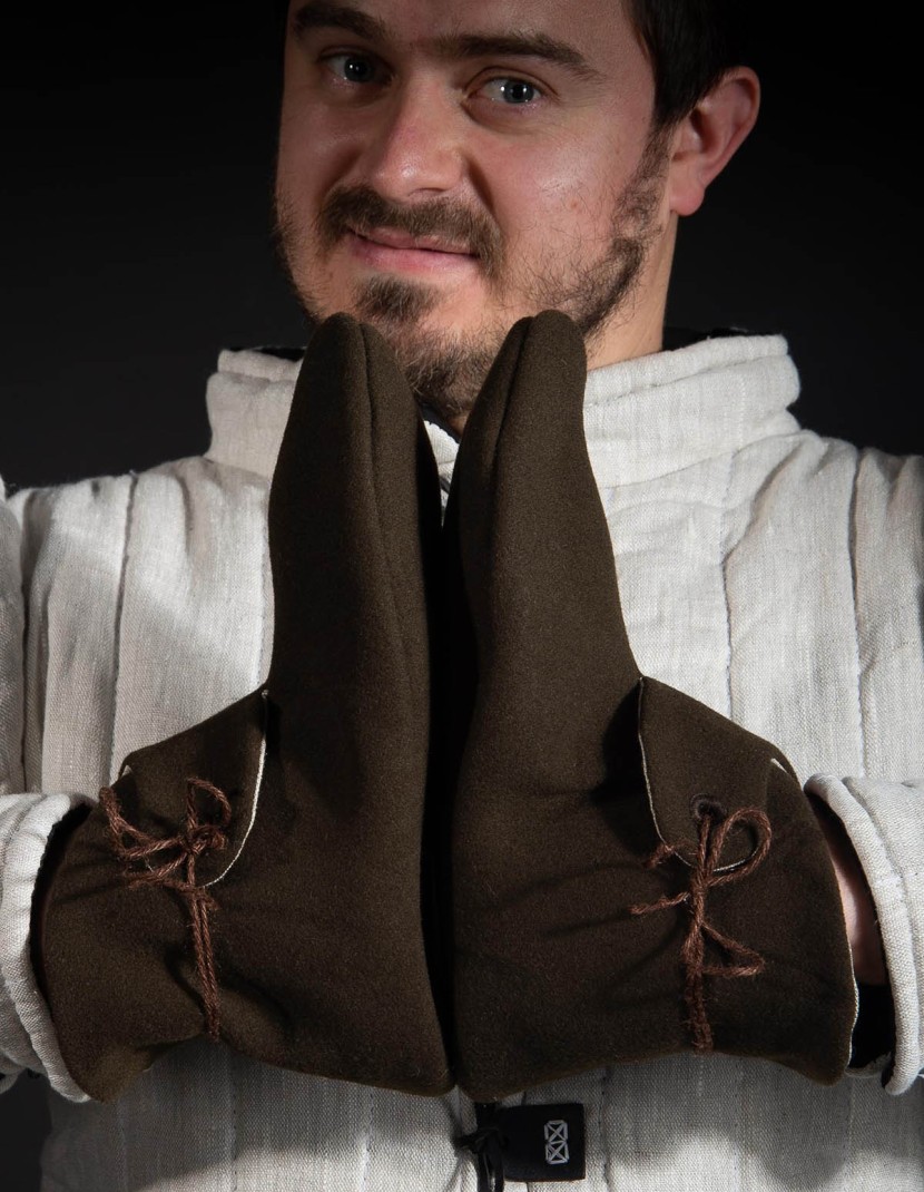 Medieval wool shoes with linen lining, additional option - leather sole photo made by Steel-mastery.com