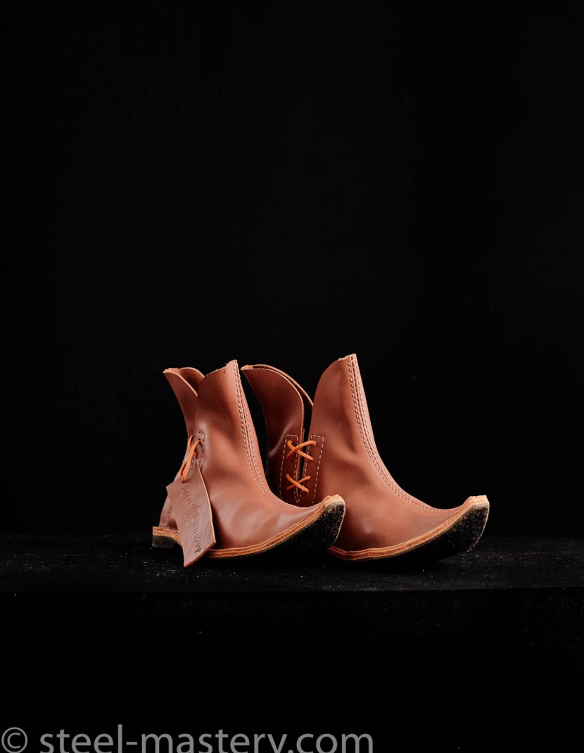 Poulaine medieval style boots, caramel  photo made by Steel-mastery.com