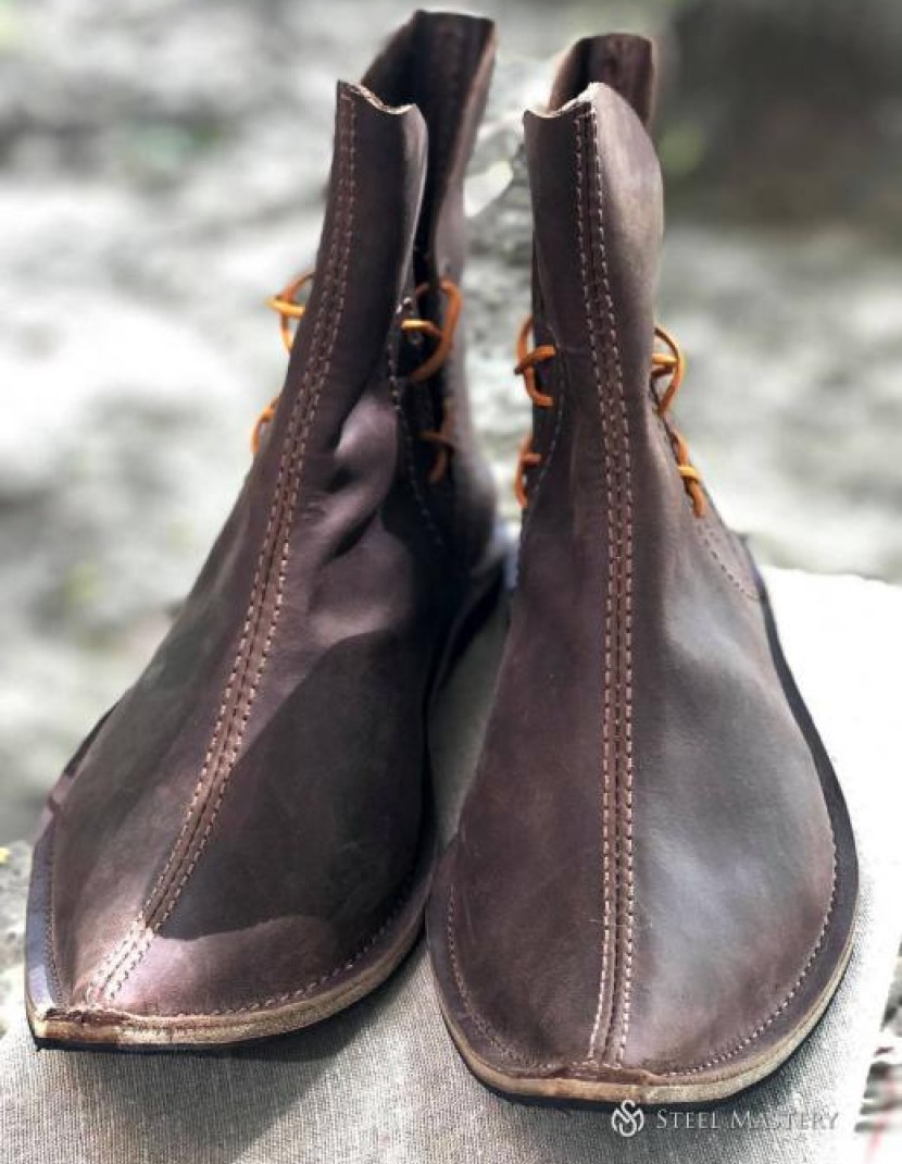Poulaine medieval style boots, burgundy photo made by Steel-mastery.com