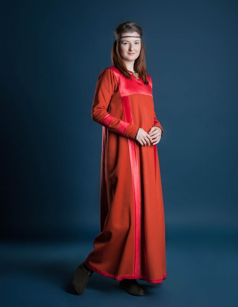 Medieval viking clothing "Sif style" photo made by Steel-mastery.com