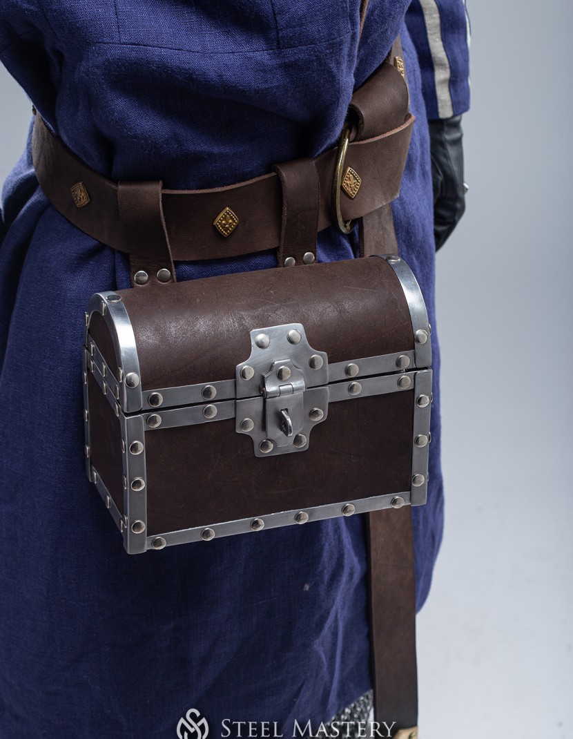 Vernon Roche's treasure chest (world of "The Witcher 3: Wild Hunt) photo made by Steel-mastery.com