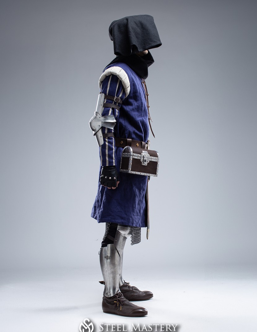 Vernon Roche's Blue Stripes Combat Gambeson (world of "The Witcher 3: Wild Hunt) photo made by Steel-mastery.com