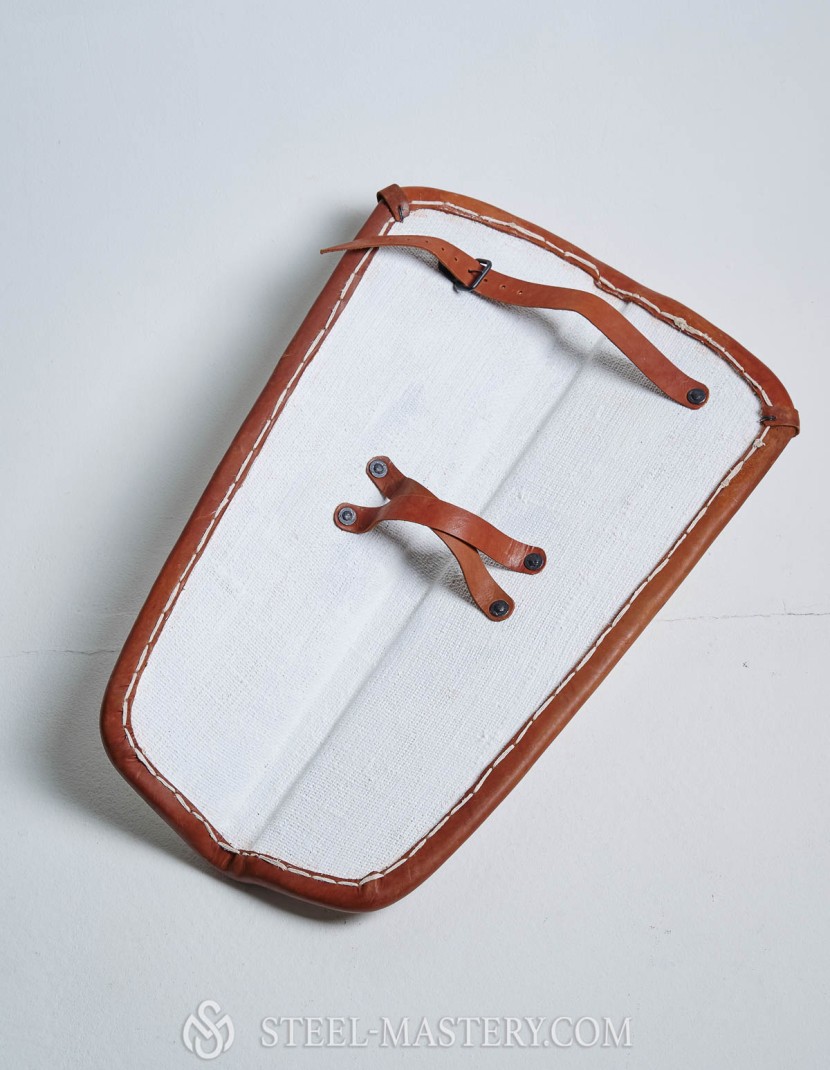 Pavise shield, late 14th - early 15th centuries photo made by Steel-mastery.com