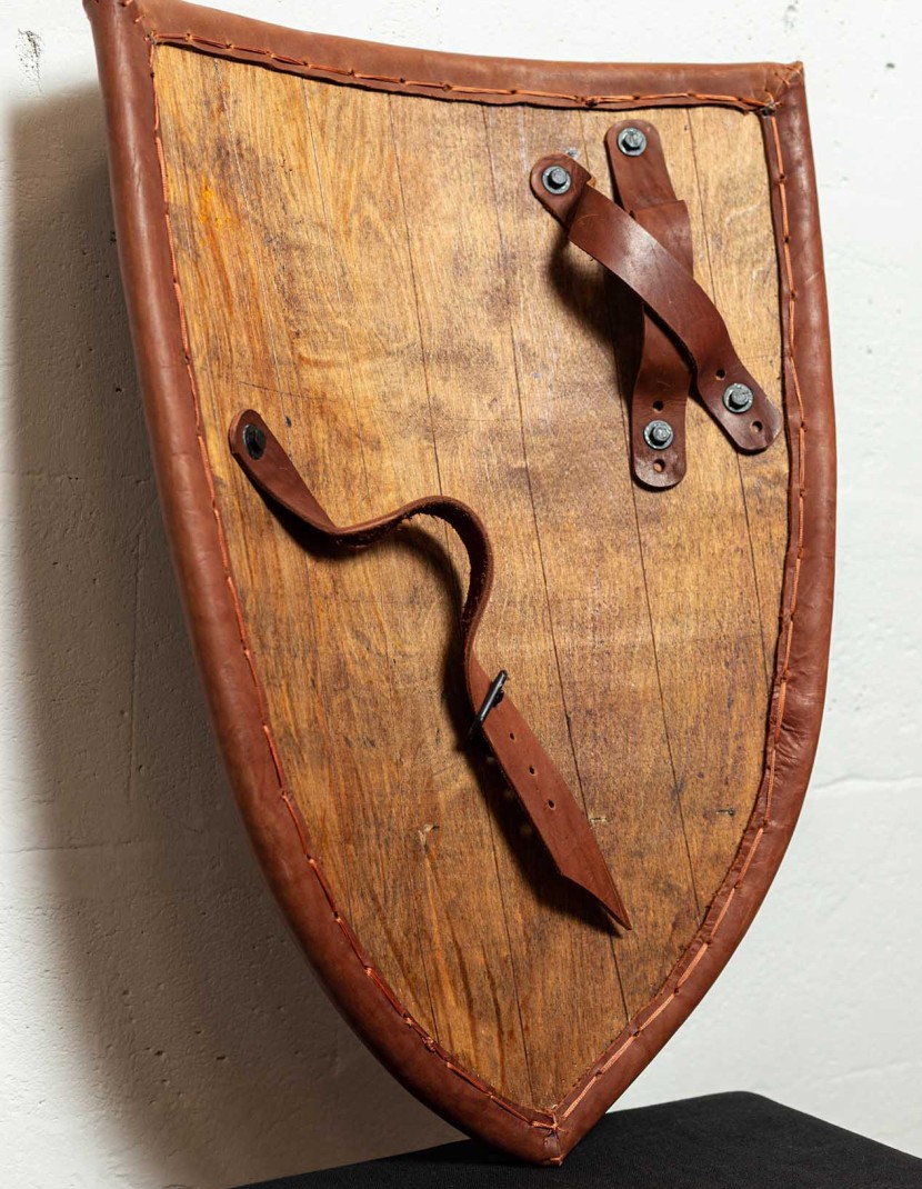 Medieval shield with leather edge photo made by Steel-mastery.com
