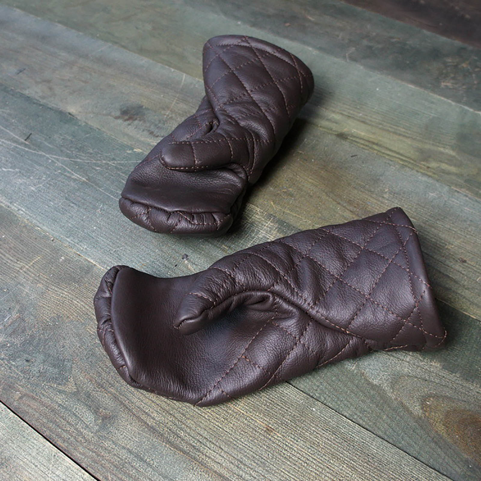 Leather mittens with diamond stitching - new item on our web-site!